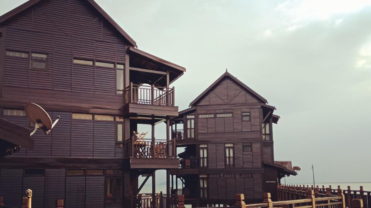 The Lagoon Water Resort Pantai Cenang  Exterior photo