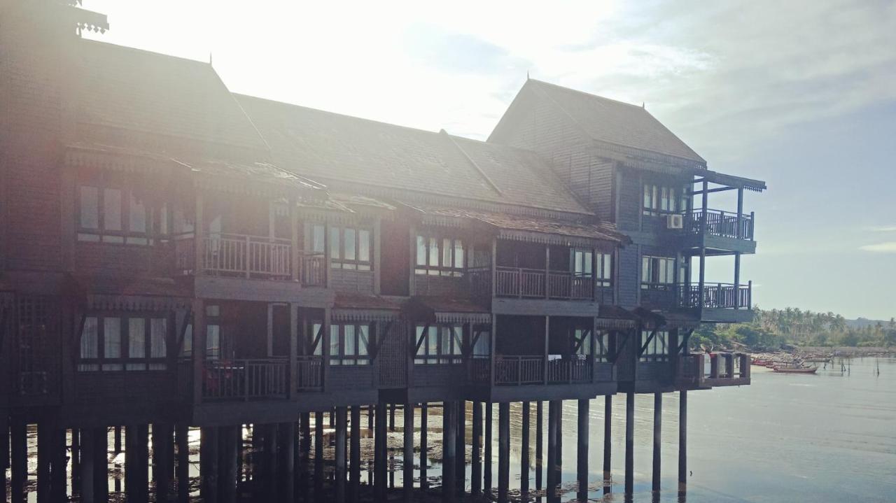 The Lagoon Water Resort Pantai Cenang  Exterior photo